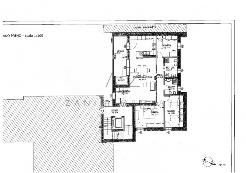 Proponiamo in vendita uno splendido appartamento quadrilocale situato al piano primo di un condom...
