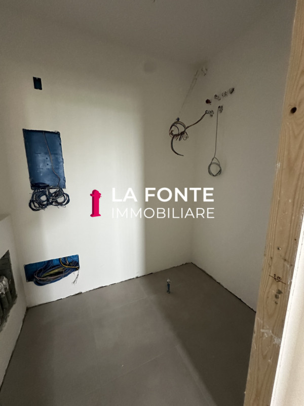 DOLO/ RIVIERA DEL BRENTA a soli 800 metri dal centro. APPARTAMENTO a SUD-EST moderno e spazioso i...