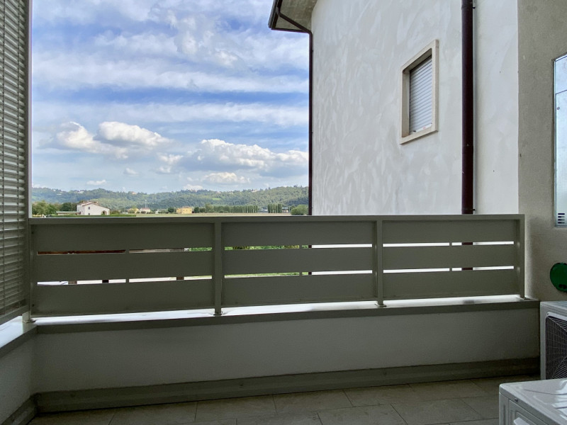 In una delle zone più ricercate di Sant’Agostino, caratterizzata dall’ottimo equilibrio tra aree ...