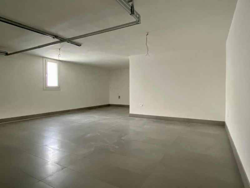 In una delle zone più ricercate di Sant’Agostino, caratterizzata dall’ottimo equilibrio tra aree ...