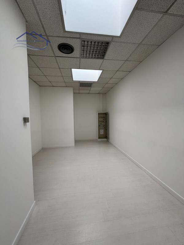 PADOVA UNO - si propone in ottimo contesto di rappresentanza e comodo alla tangenziale, e al case...