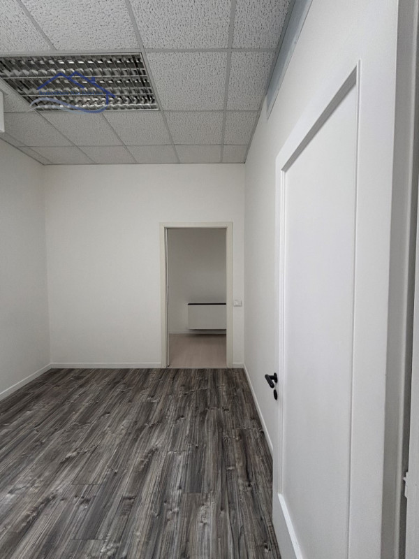 PADOVA UNO - si propone in ottimo contesto di rappresentanza e comodo alla tangenziale, e al case...