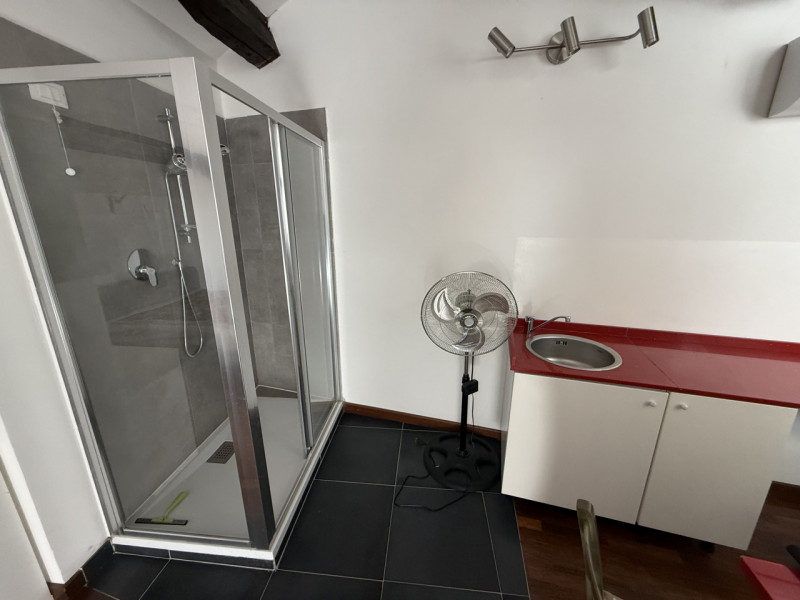 PER STUDENTI UNIVERSITARI E LAVORATORI via Belzoni: In zona comoda agli ospedali e alle universit...