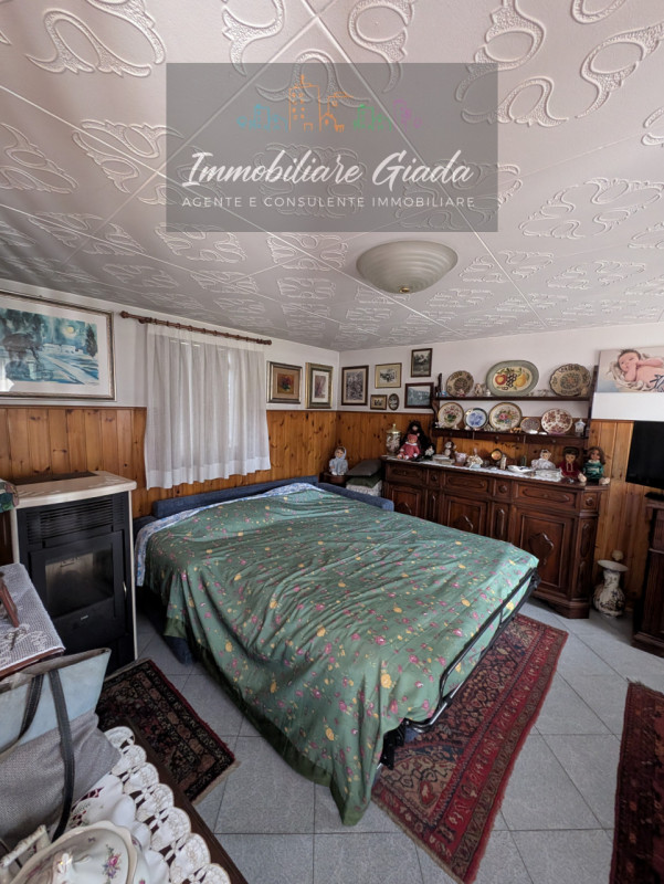 Porzione di testa situata nel cuore del comune di Orsago, disponibile per la vendita. Con una sup...