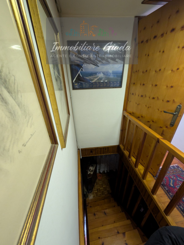 Porzione di testa situata nel cuore del comune di Orsago, disponibile per la vendita. Con una sup...