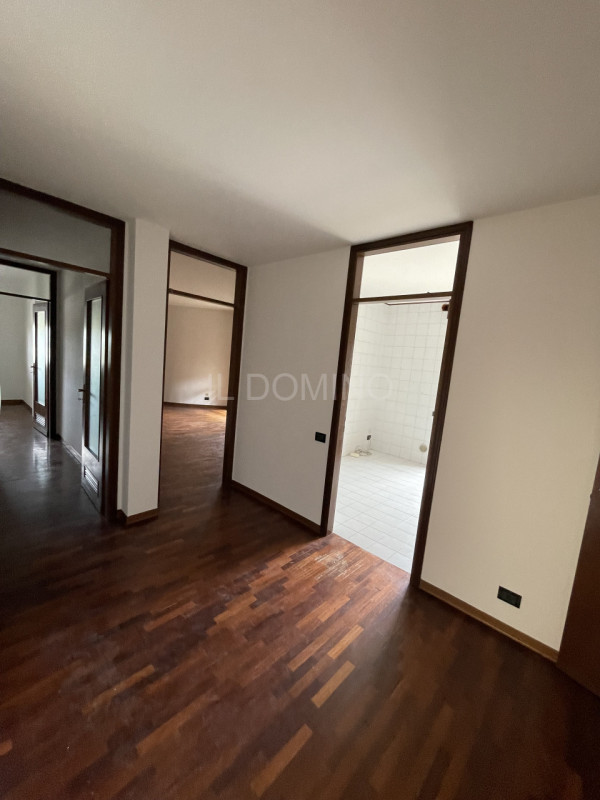 In zona Sacra Famiglia - Basso Isonzo, libero da subito ampio appartamento - Attico, posto al 5° ...