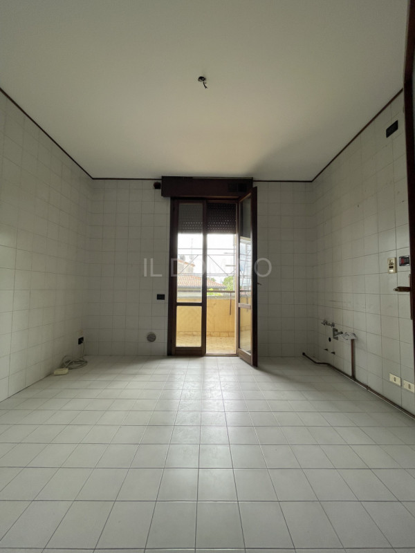 In zona Sacra Famiglia - Basso Isonzo, libero da subito ampio appartamento - Attico, posto al 5° ...