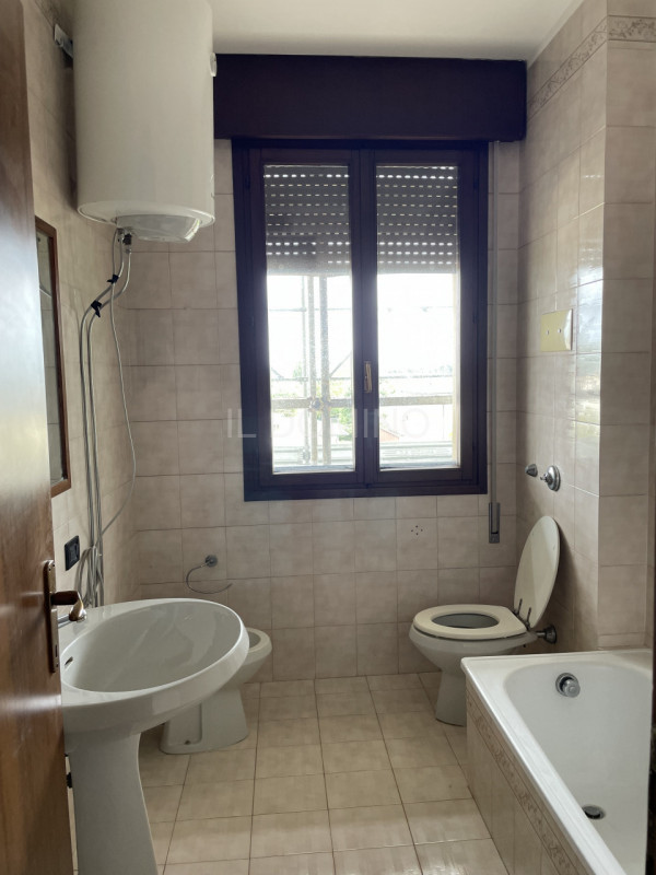 In zona Sacra Famiglia - Basso Isonzo, libero da subito ampio appartamento - Attico, posto al 5° ...