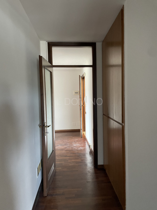 In zona Sacra Famiglia - Basso Isonzo, libero da subito ampio appartamento - Attico, posto al 5° ...