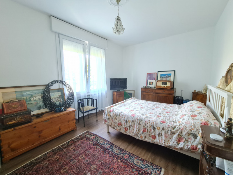 Scopri questo affascinante appartamento quadrilocale situato nel cuore di Montegrotto Terme. Con ...