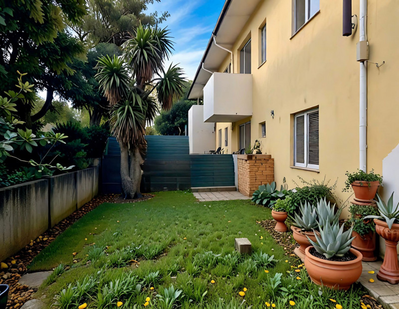 (Per INFO Vittorio 3517343301) A Montebelluna, in posizione centrale e servita, proponiamo in ven...