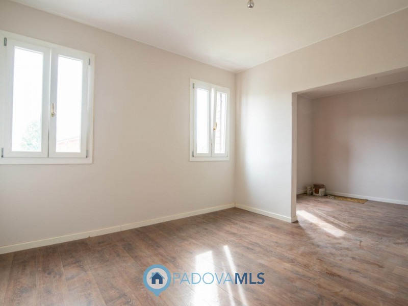 Immobile in esclusiva al Gruppo Padova MLS
Vigonza nella tranquilla frazione di Codiverno, propon...