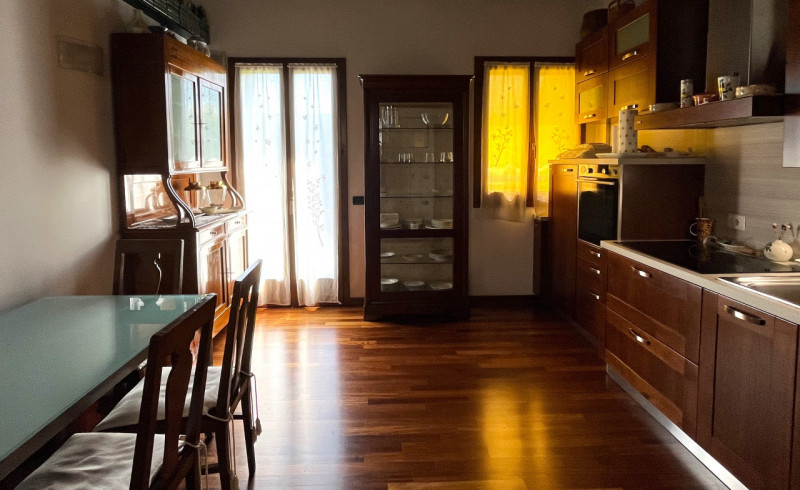 POJANA MAGGIORE: Scopri questo interessante immobile nel cuore di Pojana Maggiore! Affascinante a...