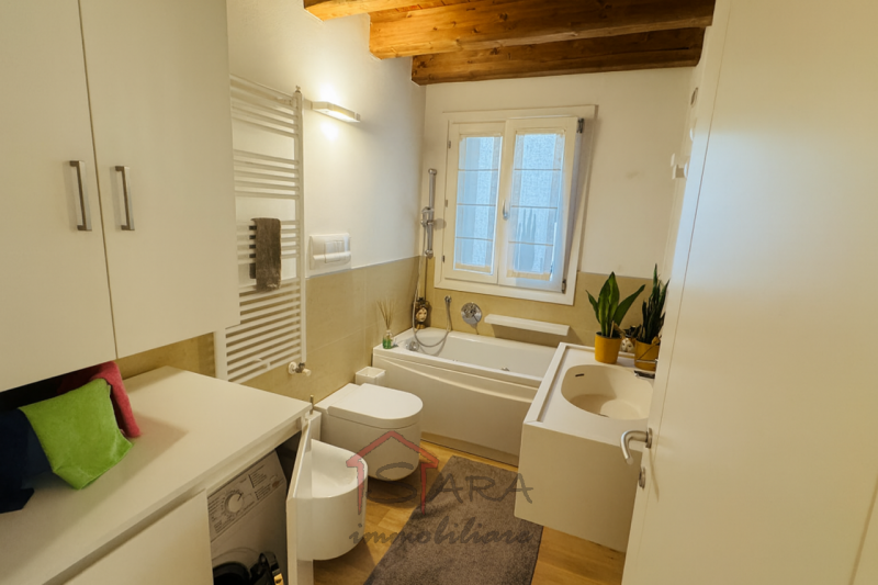 Un appartamento che REGALA UN’ESPERIENZA DI VITA, non solo una casa.
Sviluppato su due piani (3° ...