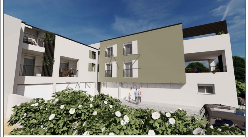 Proponiamo in vendita uno splendido appartamento quadrilocale situato al piano secondo di un cond...