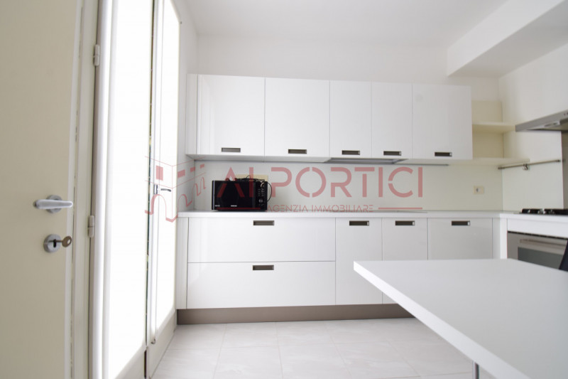 PIOVE DI SACCO centro storico – Prestigioso appartamento sito in centro storico ma fuori zona mer...