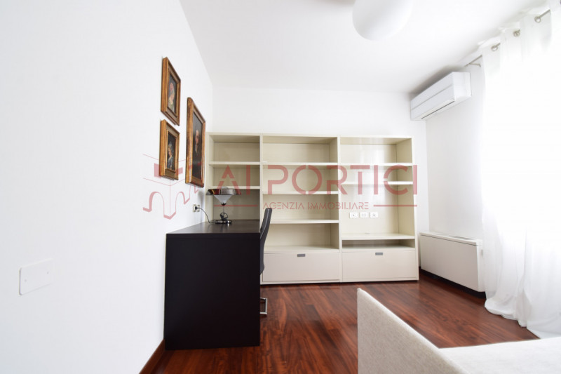 PIOVE DI SACCO centro storico – Prestigioso appartamento sito in centro storico ma fuori zona mer...