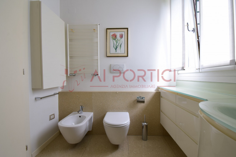 PIOVE DI SACCO centro storico – Prestigioso appartamento sito in centro storico ma fuori zona mer...