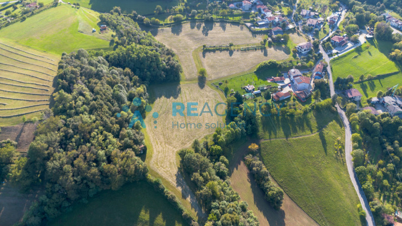 TRISSINO - Lovara

Se desideri vivere in collina, immerso nel verde ma a pochi minuti dal centro ...