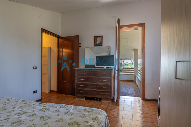 TRISSINO - Lovara

Se desideri vivere in collina, immerso nel verde ma a pochi minuti dal centro ...