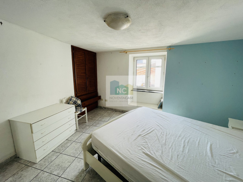 Forio, a pochi passi dal centro e dalla storica zona di Monterone, proponiamo in vendita una casa...