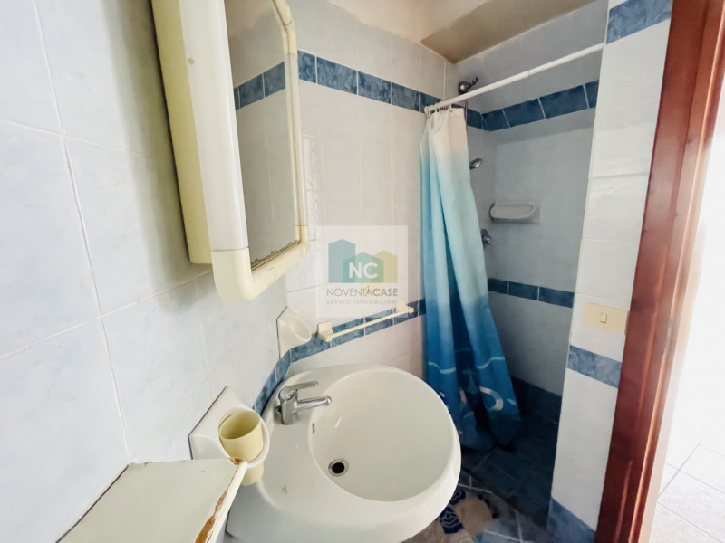 Forio, a pochi passi dal centro e dalla storica zona di Monterone, proponiamo in vendita una casa...