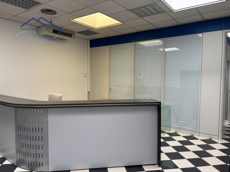 PADOVA UNO - proponiamo ufficio arredato di 110 mq. commerciali, in zona comodissima alla tangenz...