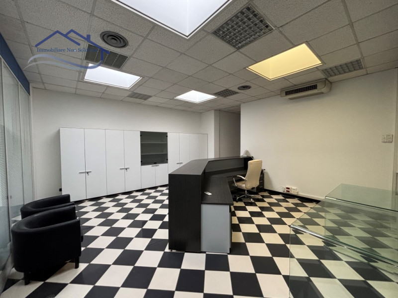 PADOVA UNO - proponiamo ufficio arredato di 110 mq. commerciali, in zona comodissima alla tangenz...