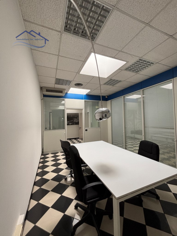 PADOVA UNO - proponiamo ufficio arredato di 110 mq. commerciali, in zona comodissima alla tangenz...