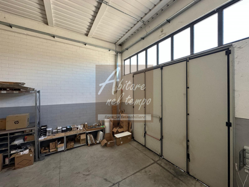 FONTANIVA (PD) - ZONA INDUSTRIALE

In nostra esclusiva proponiamo in vendita un capannone artigia...