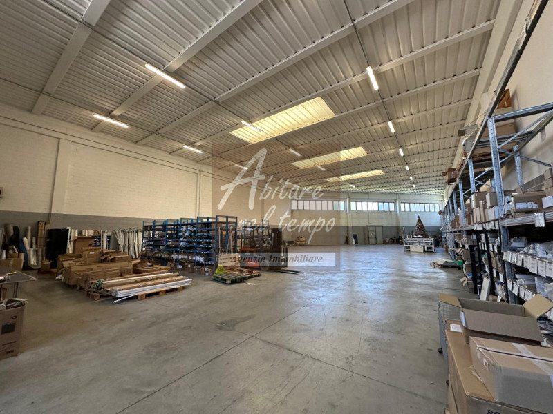 FONTANIVA (PD) - ZONA INDUSTRIALE

In nostra esclusiva proponiamo in vendita un capannone artigia...