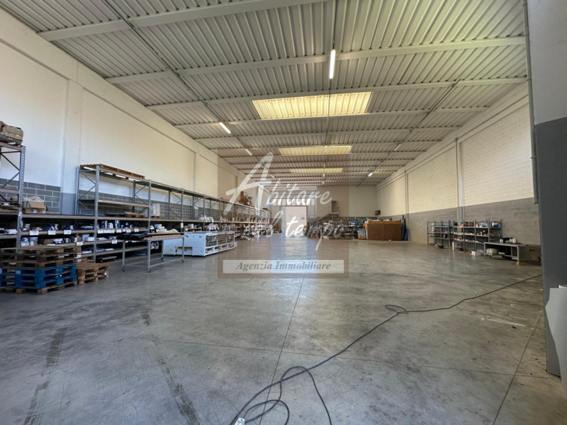 FONTANIVA (PD) - ZONA INDUSTRIALE

In nostra esclusiva proponiamo in vendita un capannone artigia...