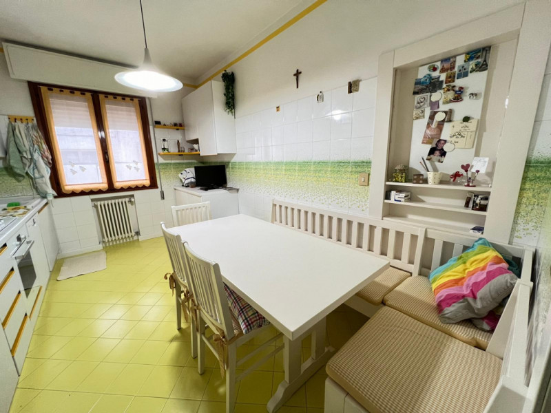 In posizione centralissima a Reschigliano, comoda a tutti i servizi principali (scuole, negozi, m...