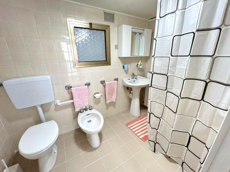 In posizione centralissima a Reschigliano, comoda a tutti i servizi principali (scuole, negozi, m...