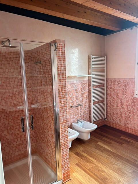 Ideale per la giovane coppia o la giovane famiglia ma anche per chi desidera abitare nel pieno ce...