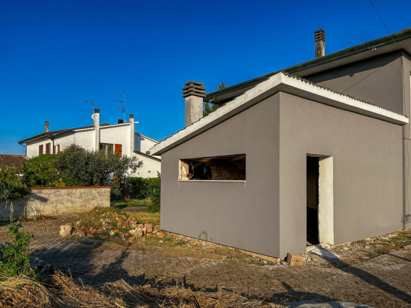 (Per INFO Vittorio 3517343301) Scopri la tua nuova casa a Stanghella: indipendenza, spazio e pote...