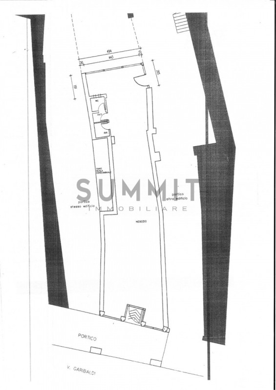 SCHIO - CENTRO STORICO:  Ampio e particolare NEGOZIO sviluppato in lunghezza. Cl. En. G  EURO 1.4...