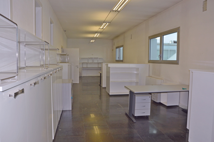 Proponiamo in vendita immobile produttivo con ampia palazzina uffici di rappresentanza che garant...