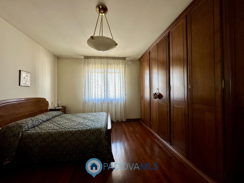 Immobile in esclusiva al Gruppo Padova MLS
In centro paese, a due passi da tutti i servizi, propo...