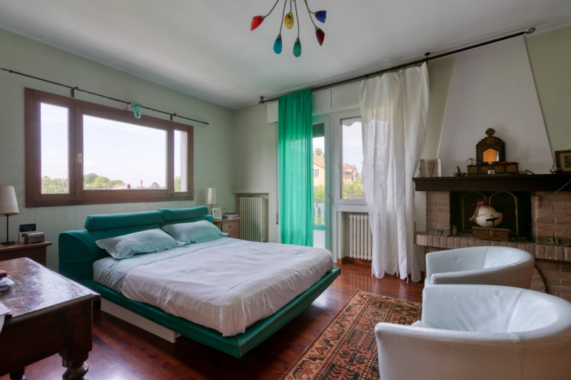 Nella rinomata città di Abano Terme proponiamo in vendita questa bellissima porzione di bifamilia...