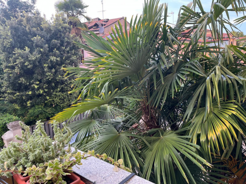 Istituti, vicinanze Portello, bilocale al primo piano, libero dal 1 Novembre, composto da: Ingres...