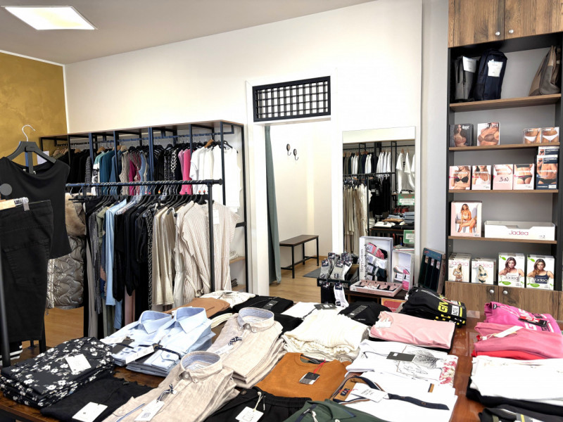 IL MIGLIOR BIGLIETTO DA VISITA DELLA TUA NUOVA ATTIVITA' ??... IN CENTRO A CONSELVE VENDO ATTIVIT...