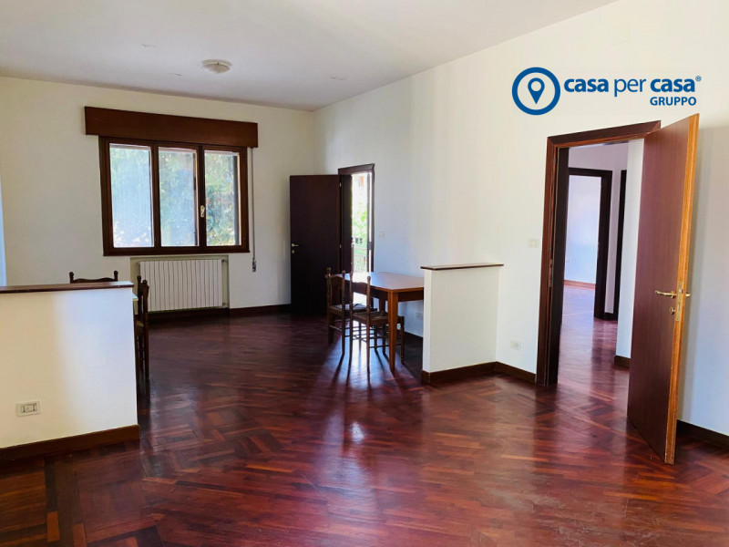 APPROVATO GRUPPO CASA PER CASA: VALUTATO, CONTROLLATO, GESTITO IN ESCLUSIVA!

ZONA:
In una delle ...