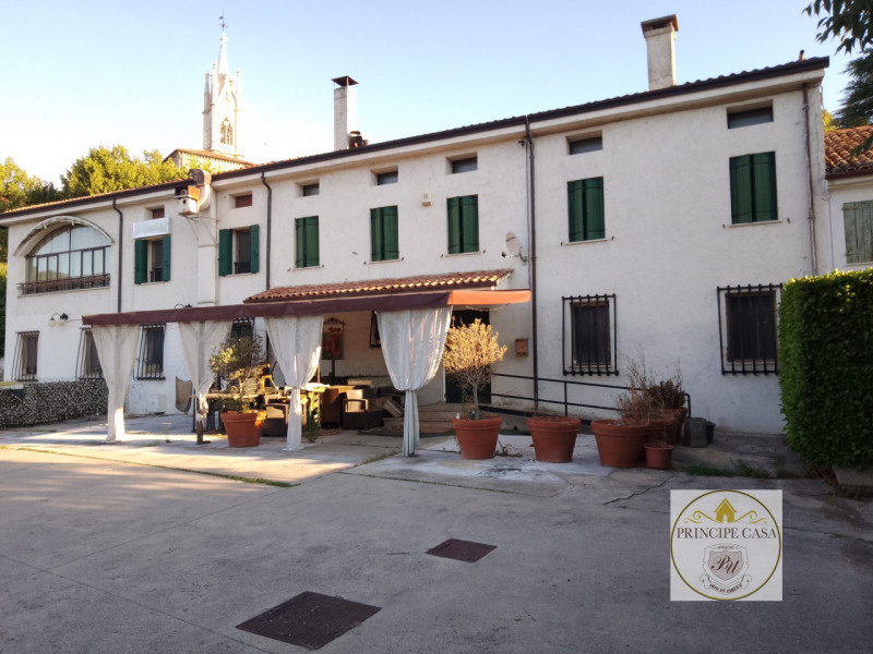 Rif. RIST06 - Vendesi ottima opportunità per avviare un’attività di ristorazione e ospitalità in ...