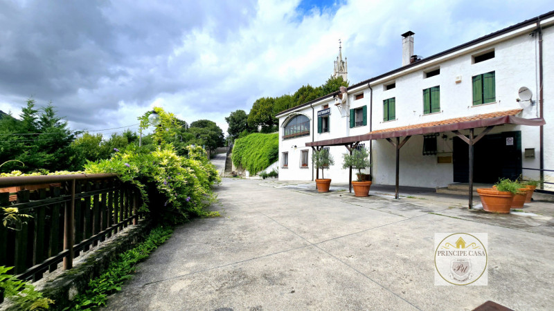 Rif. RIST06 - Vendesi ottima opportunità per avviare un’attività di ristorazione e ospitalità in ...