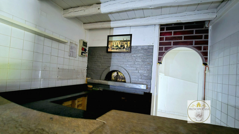 Rif. RIST06 - Vendesi ottima opportunità per avviare un’attività di ristorazione e ospitalità in ...