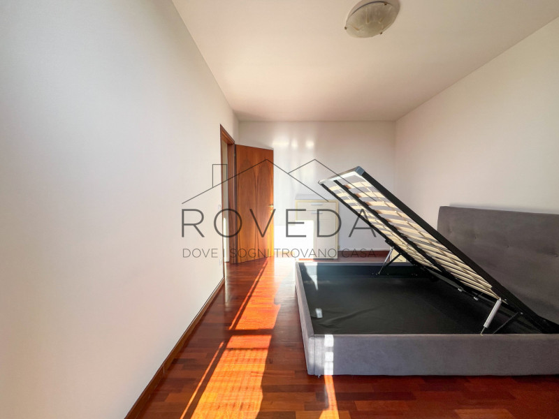 DOSSON DI CASIER 

RIFERIMENTO: CR12

L'agenzia immobiliare Roveda ha il piacere di proporvi, nel...