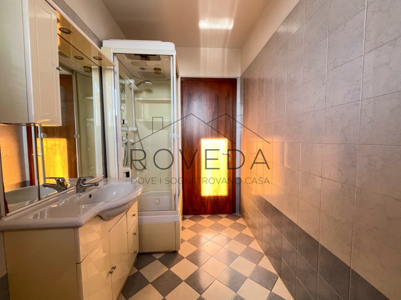 DOSSON DI CASIER 

RIFERIMENTO: CR12

L'agenzia immobiliare Roveda ha il piacere di proporvi, nel...