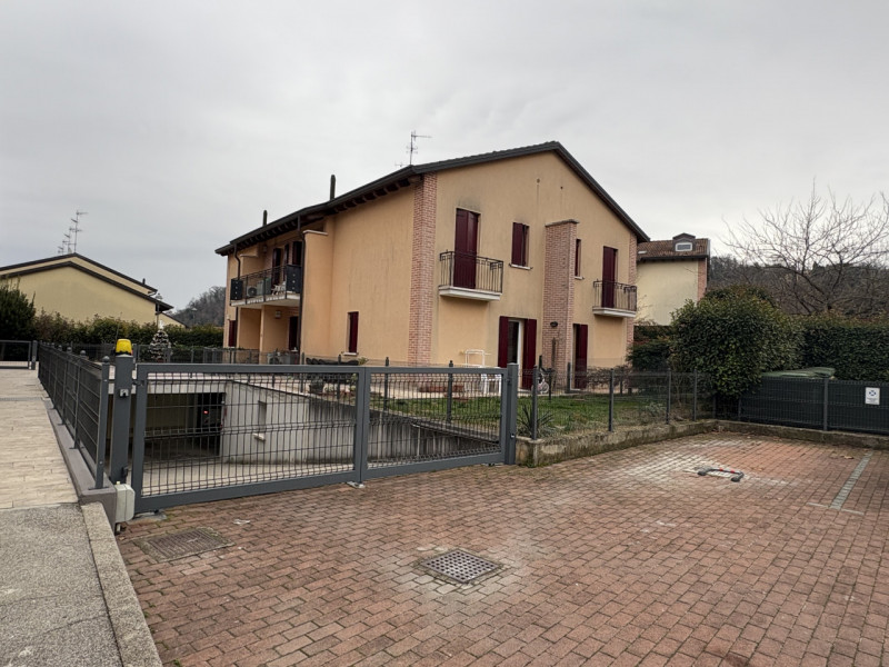 In una delle zone più apprezzate di Torreglia, comoda a tutti i principali servizi ma allo stesso...