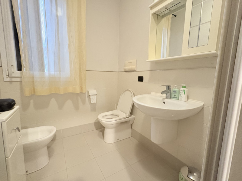 In una delle zone più apprezzate di Torreglia, comoda a tutti i principali servizi ma allo stesso...